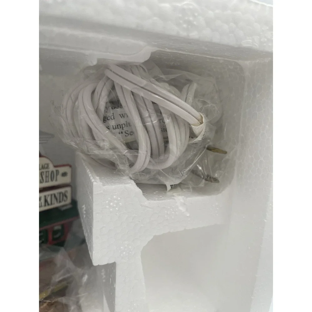 NOB LEMAX CADDINGTON VILLAGE Sign Shop 2003 Christmas Retired 35884M Light Cord